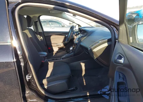 2017 Ford Focus Se z USA, uszkodzony, nr VIN 1FADP3K25HL227357